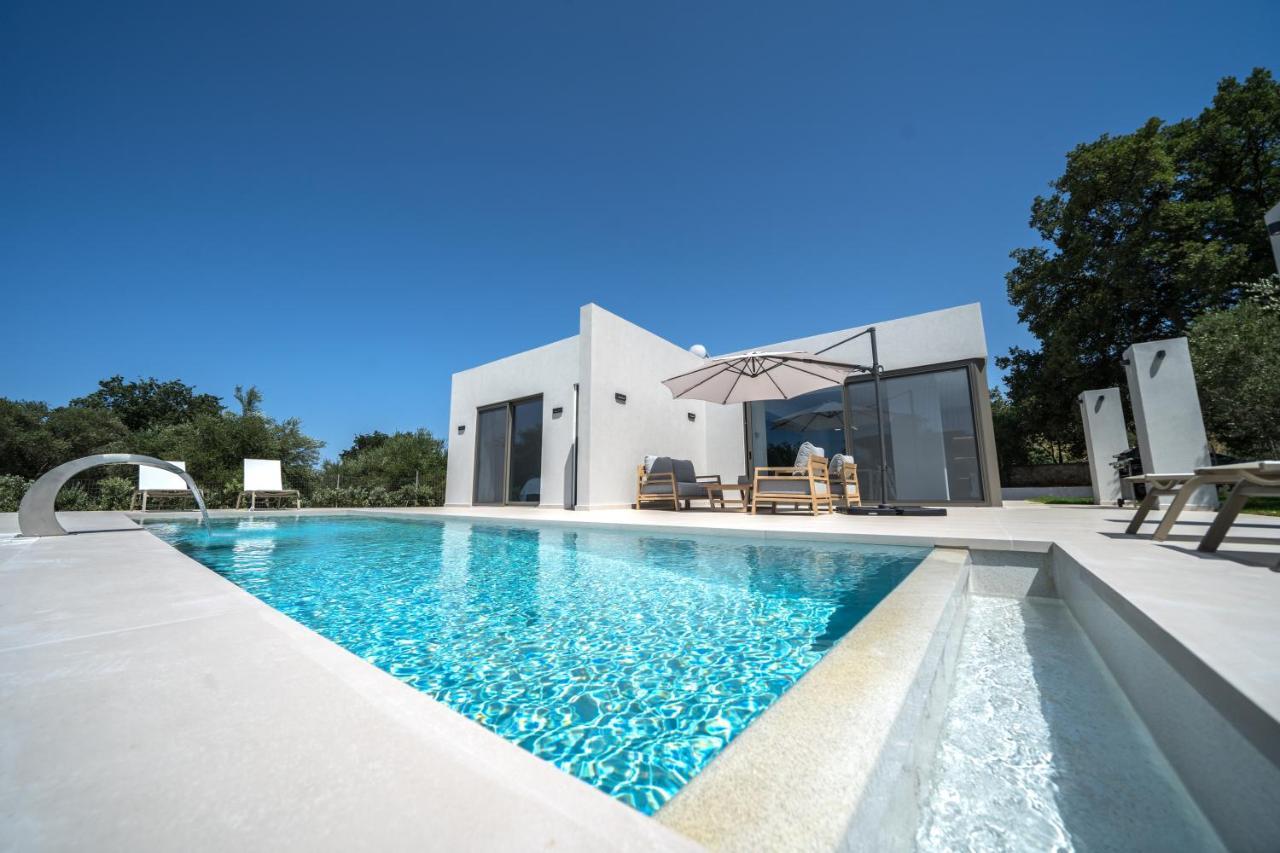 Villa Vivian Heated Private Swimming Pool & Jacuzzi Georgioupoli Exterior foto